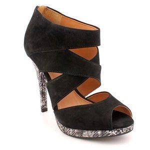 Gorgeous Madison Harding $300 Stilletos Mancini